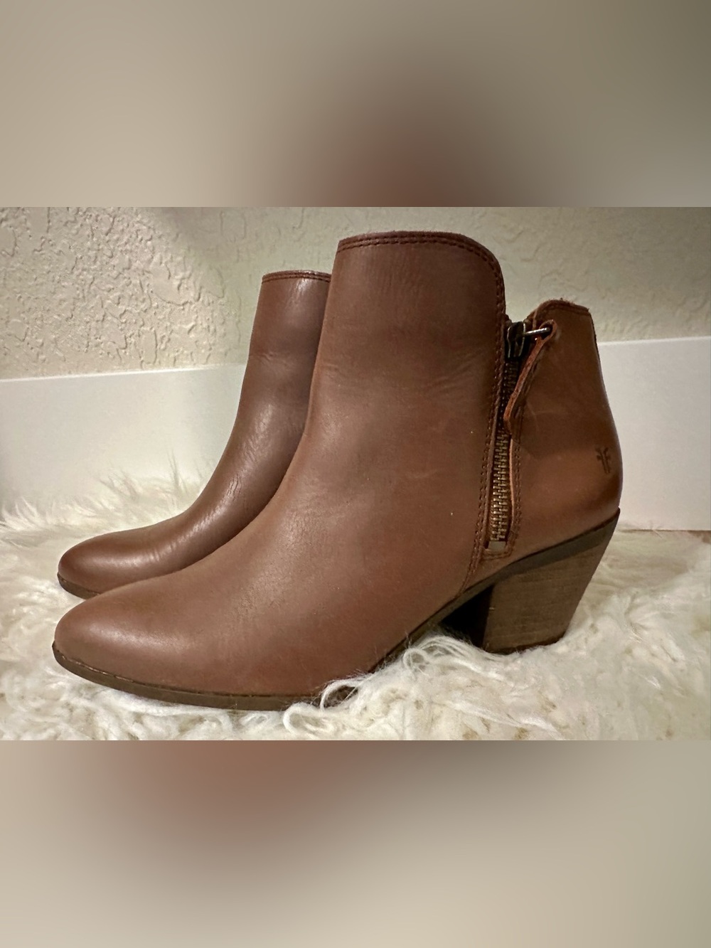 Frye Brown Leather Ankle Boots with Side Zip - Women size 7.5m